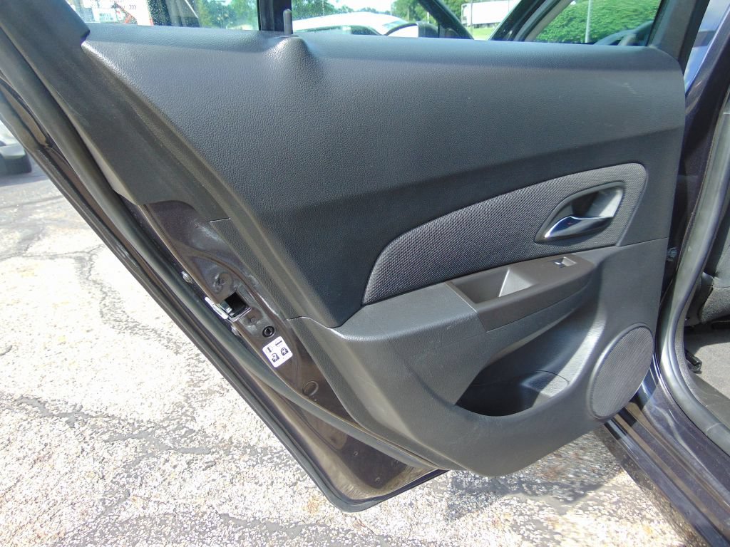 Used 2016 Chevrolet Cruze LT FWD image 22
