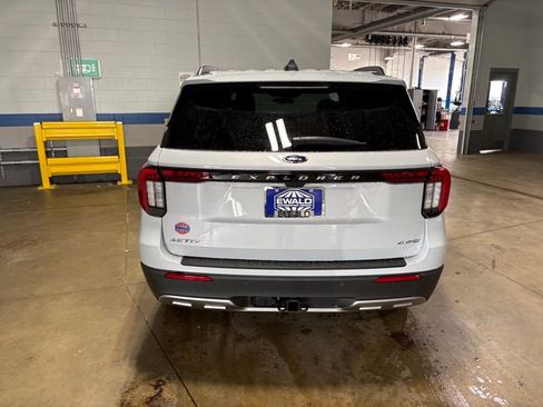 New 2026 Ford Explorer Active AWD/4WD image 5