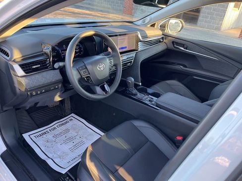 Used 2025 Toyota Camry XLE image 26