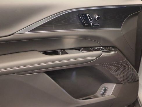 New 2026 Cadillac Lyriq Luxury image 7