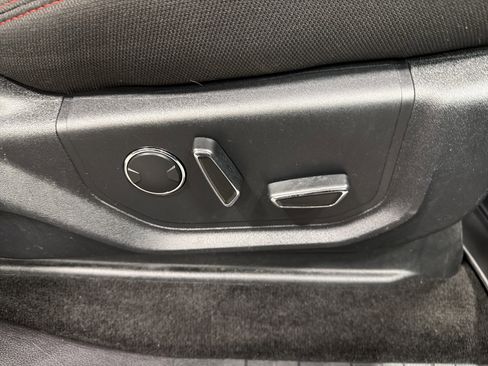 Used 2018 Ford F150 XLT w/ Equipment Group 302A Luxury image 19