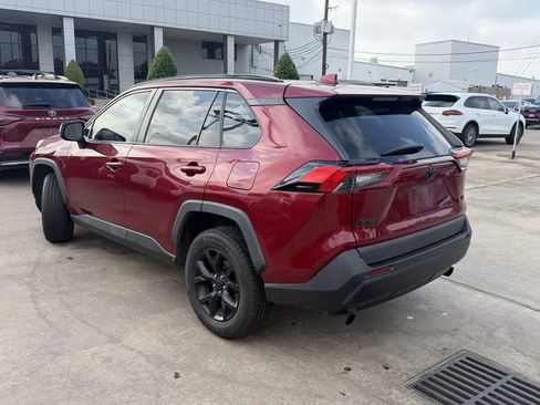 Used 2021 Toyota RAV4 LE FWD image 7