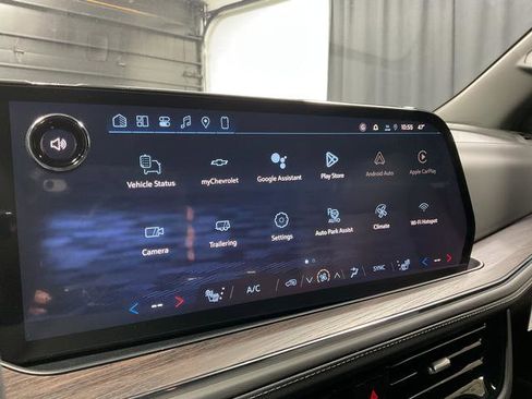 New 2026 Chevrolet Suburban LT AWD/4WD image 19