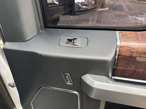 Used 2017 Ford F250 Platinum w/ Platinum Ultimate Package image 30