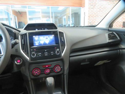 Used 2022 Subaru Impreza 2.0i Premium AWD/4WD image 36