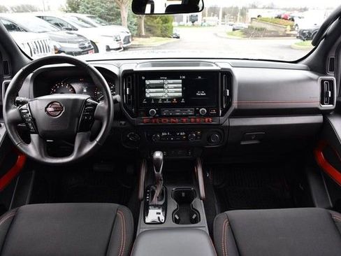 Certified 2025 Nissan Frontier PRO-4X w/ Pro Convenience Package AWD/4WD image 9