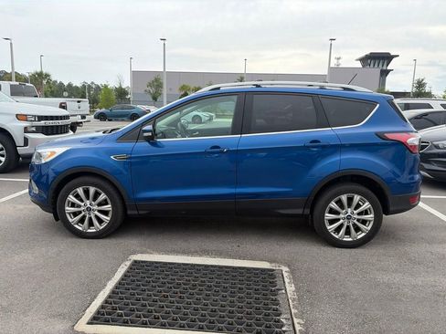 Used 2018 Ford Escape Titanium FWD image 4