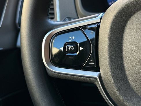 Certified 2025 Volvo XC90 B5 Core w/ Protection Package Premier image 28