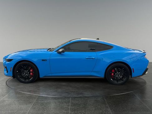 Used 2025 Ford Mustang GT RWD image 6