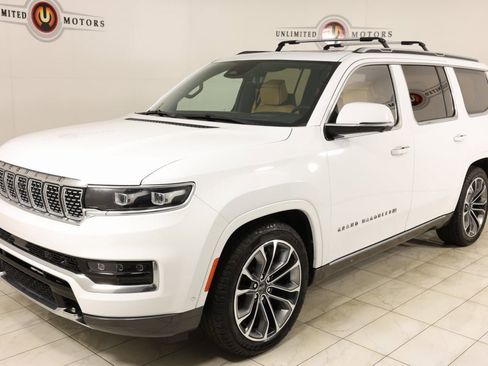 Used 2022 Jeep Grand Wagoneer Series III w/ Rear Seat Video Group 1 image 5