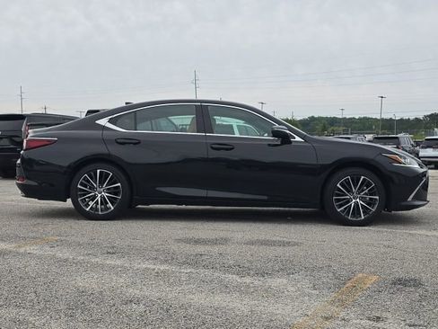 Used 2025 Lexus ES 350 w/ Premium Package FWD image 6