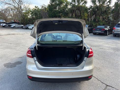 Used 2018 Ford Focus Titanium image 42