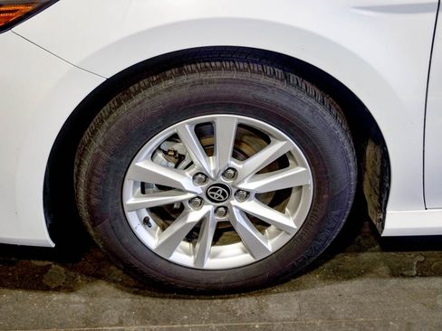 Used 2025 Toyota Camry LE image 19