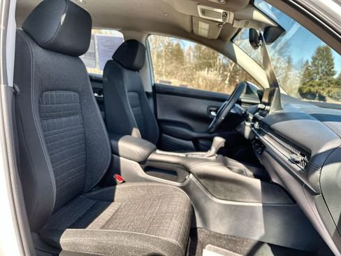 Used 2023 Honda HR-V LX image 26