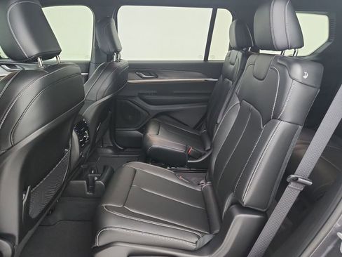 New 2025 Jeep Grand Cherokee L Limited w/ Black Appearance Package image 31