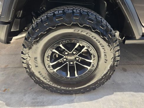 Used 2025 Jeep Wrangler Unlimited Sport AWD/4WD image 10