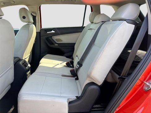 Used 2018 Volkswagen Tiguan SE image 25