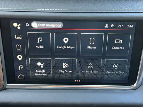 Used 2024 GMC Yukon XL Denali Ultimate AWD/4WD image 13