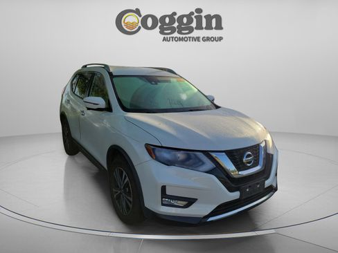 Used 2017 Nissan Rogue SL image 7