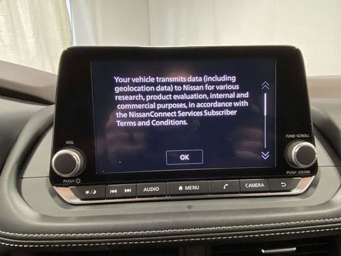 Used 2023 Nissan Rogue SV image 14