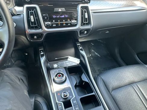Used 2023 Kia Sorento EX AWD/4WD image 27