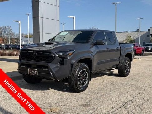Used 2024 Toyota Tacoma TRD Sport w/ TRD Sport Premium Package AWD/4WD image 7