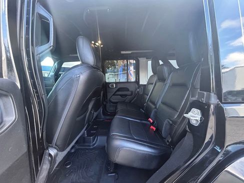 Used 2021 Jeep Wrangler Unlimited Sahara image 31