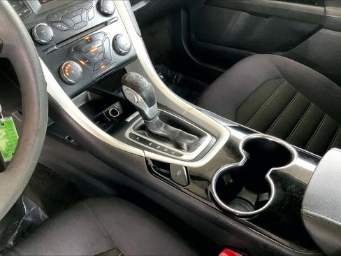 Used 2014 Ford Fusion SE FWD image 16