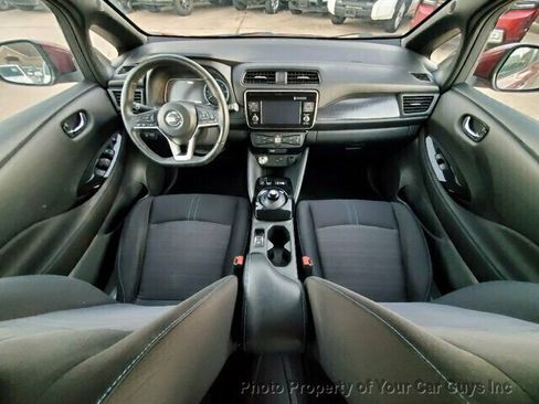 Used 2019 Nissan Leaf SV w/ SV Technology Package image 27