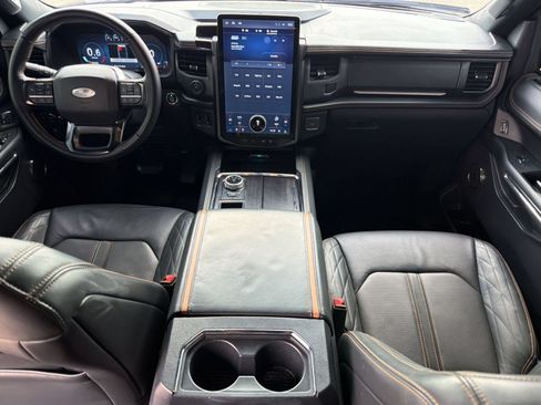 Used 2023 Ford Expedition Platinum RWD image 15