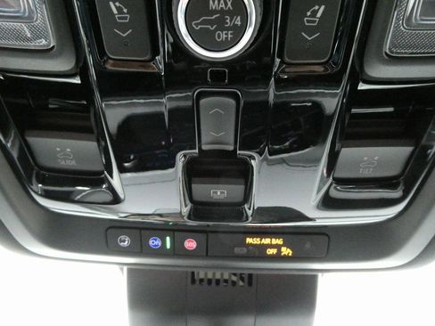 New 2026 Chevrolet Suburban Z71 w/ Z71 Off-Road Package image 37