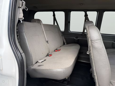 Used 2012 Chevrolet Express 2500 LS image 22
