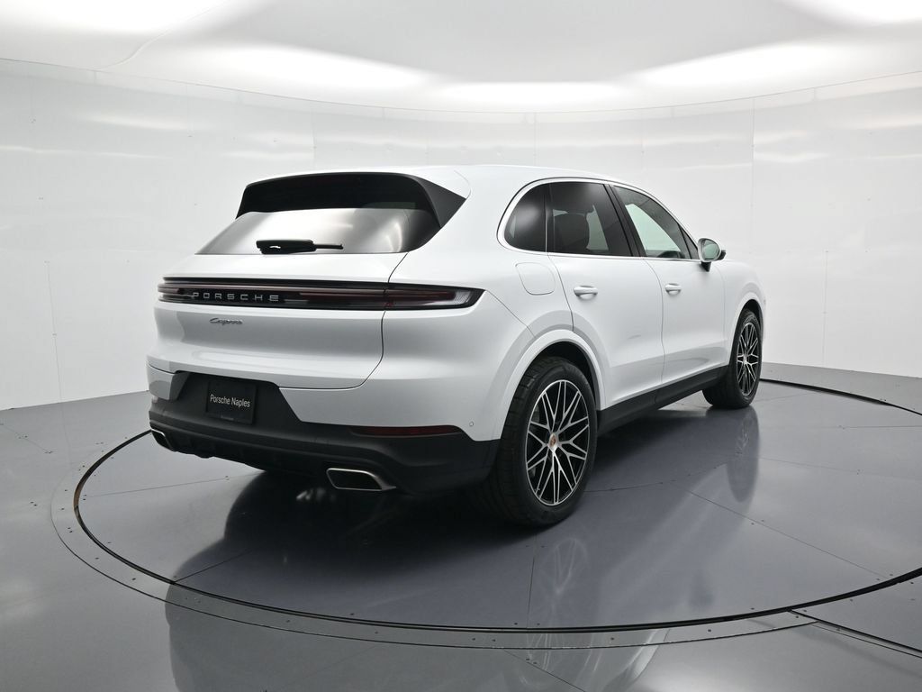 Certified 2026 Porsche Cayenne AWD/4WD image 30