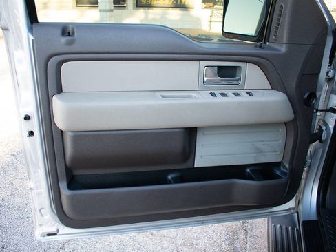 Used 2010 Ford F150 XLT image 12