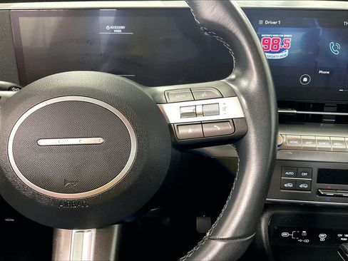 Used 2024 Hyundai Kona SEL AWD/4WD image 23