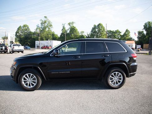 Used 2021 Jeep Grand Cherokee Laredo image 6