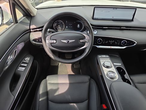 Used 2025 Genesis GV70 2.5T AWD/4WD image 12