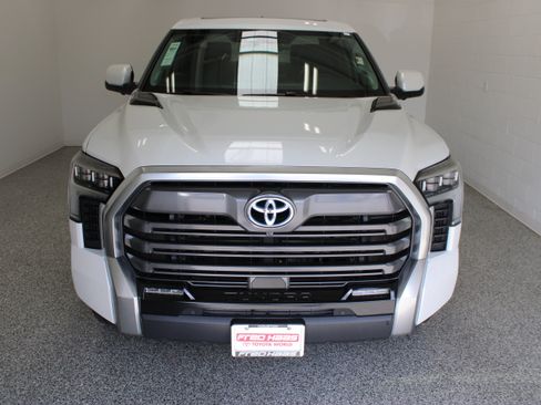 Used 2024 Toyota Tundra Limited AWD/4WD image 3