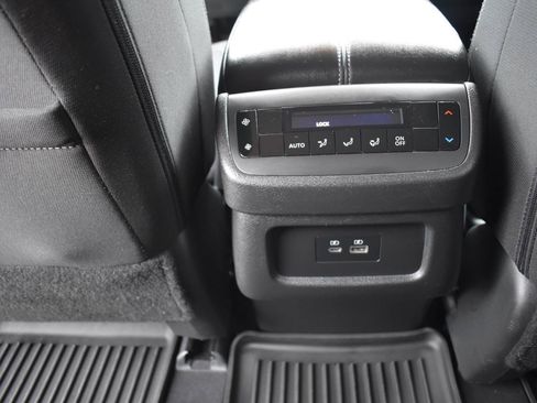 Used 2024 Nissan Pathfinder SV FWD image 48