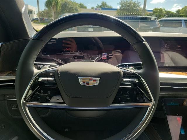 Certified 2026 Cadillac Escalade ESV Platinum Sport w/ LPO, ONYX Package AWD/4WD image 45