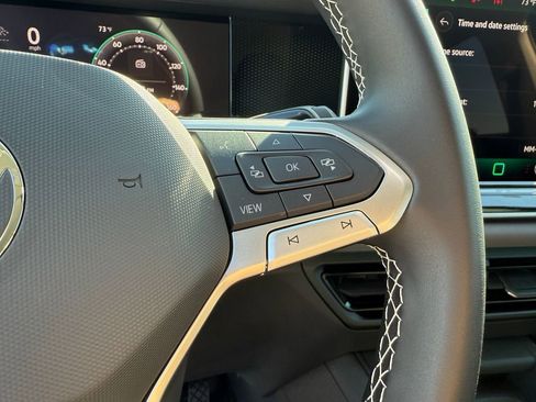 New 2026 Volkswagen Tiguan SE image 12