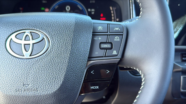 Used 2026 Toyota Camry SE FWD image 21
