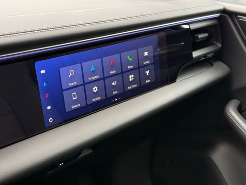 Used 2025 Porsche Macan 4S Electric image 24