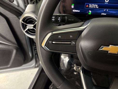 Used 2026 Chevrolet Equinox EV LT image 25