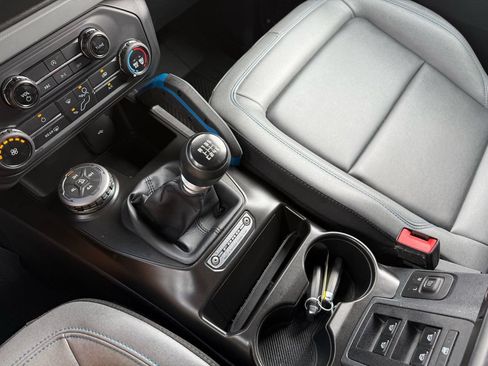 Used 2022 Ford Bronco Black Diamond AWD/4WD image 32