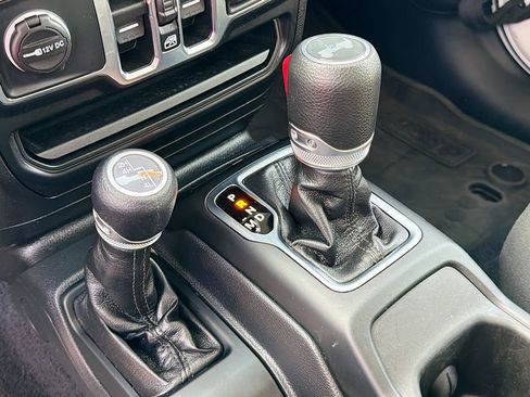 Used 2023 Jeep Wrangler Sport S image 28