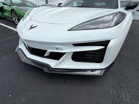 New 2026 Chevrolet Corvette E-Ray w/ Stealth Interior Trim Package AWD/4WD image 13