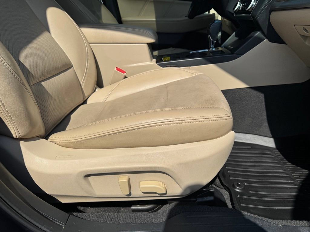 Used 2018 Subaru Outback 3.6R Limited AWD/4WD image 19