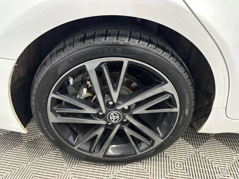 Used 2025 Toyota Camry XSE FWD image 18