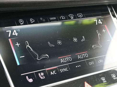 Used 2024 Audi Q7 3.0T Prestige image 17